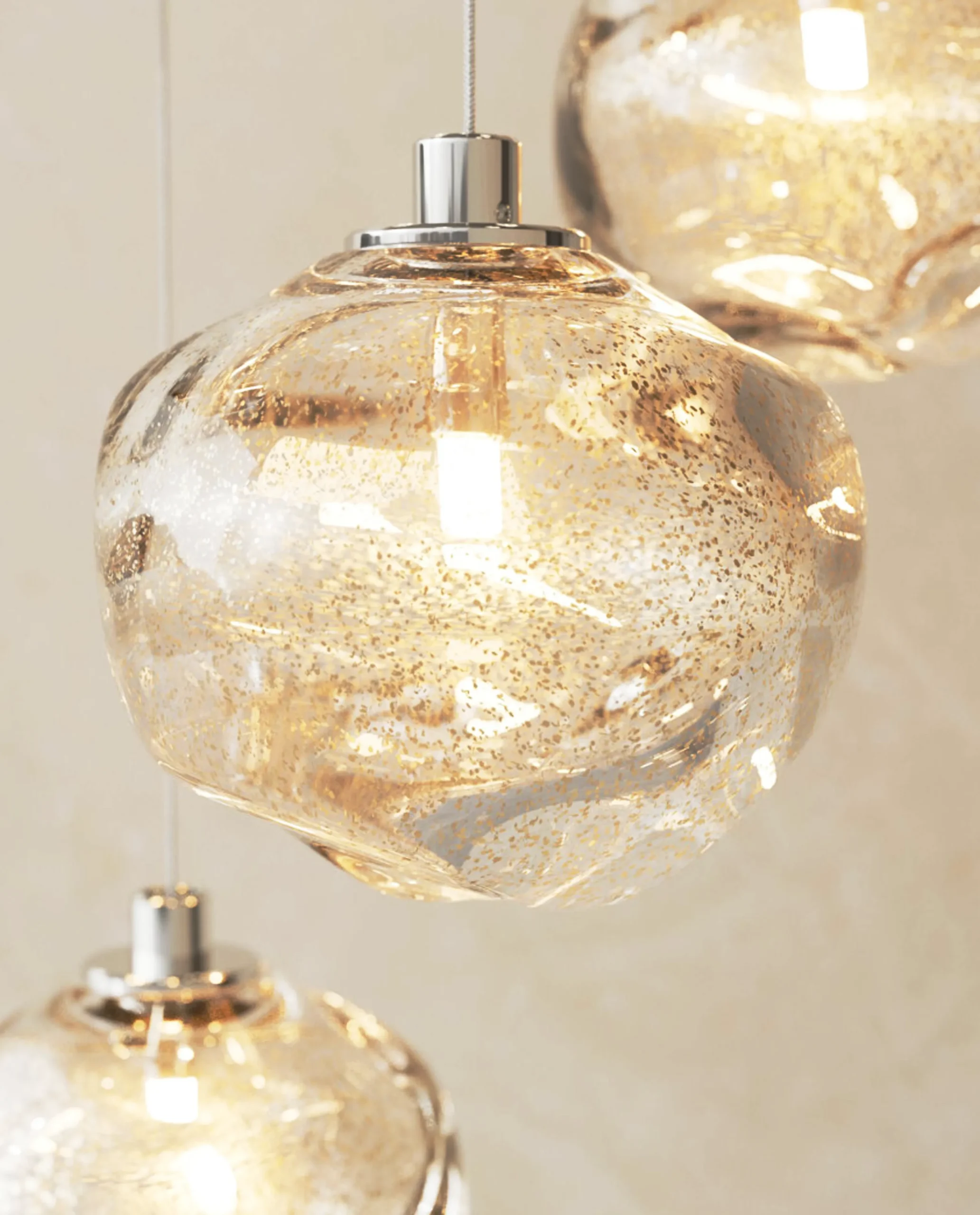 Gilles chandelier crystal glass bubble close-up